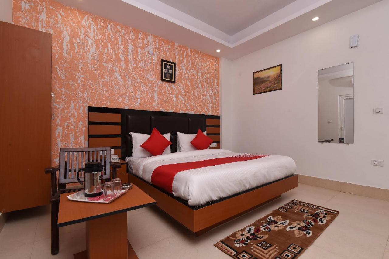 Capital O 13310 Noida Suites ภายนอก รูปภาพ