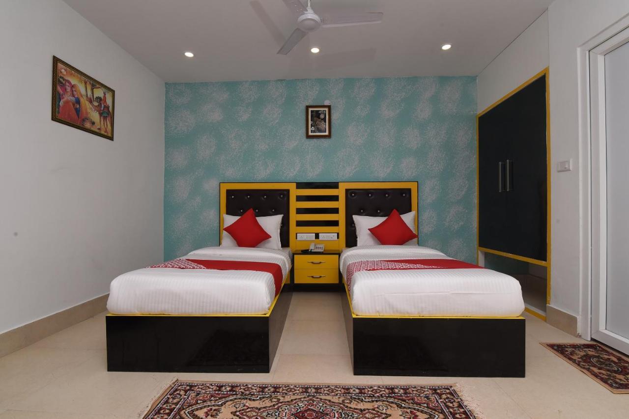 Capital O 13310 Noida Suites ภายนอก รูปภาพ