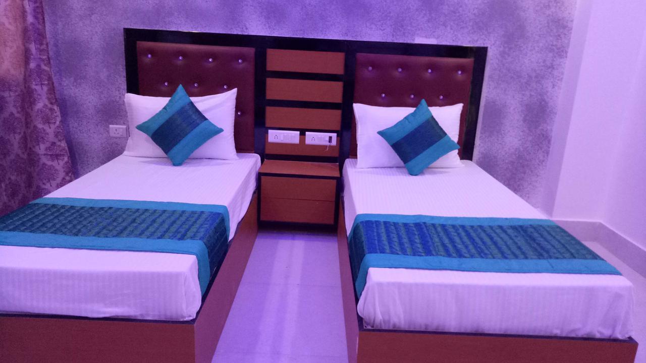 Capital O 13310 Noida Suites ภายนอก รูปภาพ
